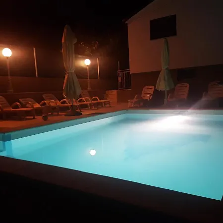 House With A Swimming Pool Rakotule, Istria - Sredisnja Istra - 7071 Vakantiehuis Rakotule